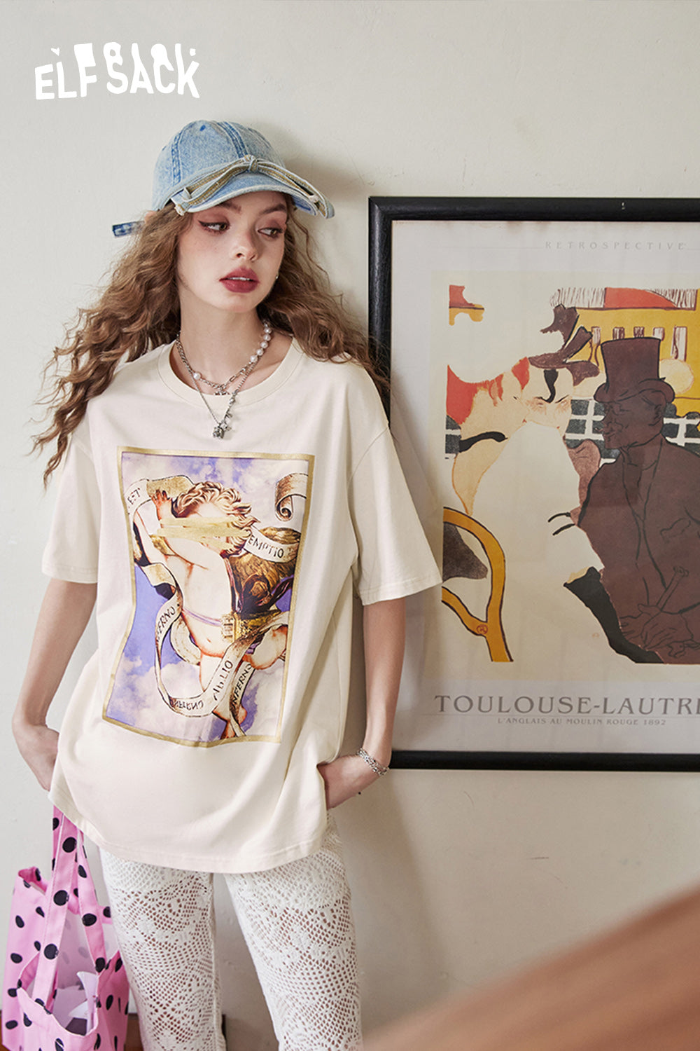 ELFSACK Artsy Angel & Gold Frame Print 100% Cotton Short Sleeve T-shirt