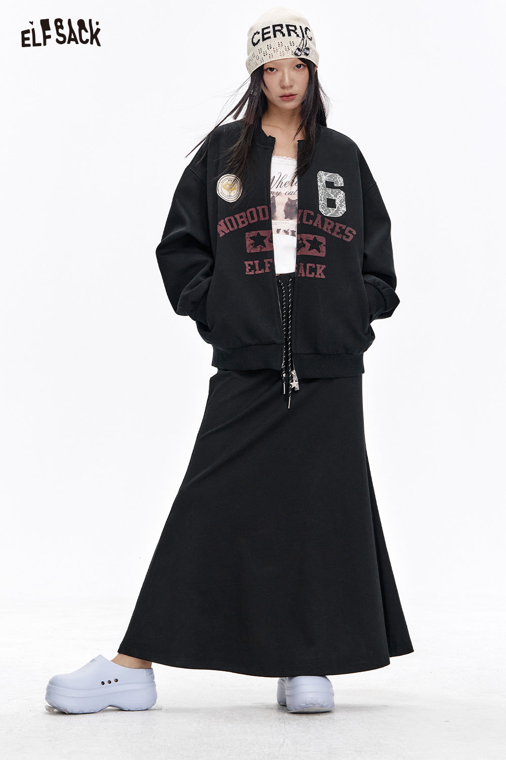 ELFSACK Sweet and cool black printed skirt baseball jacket two-piece suit