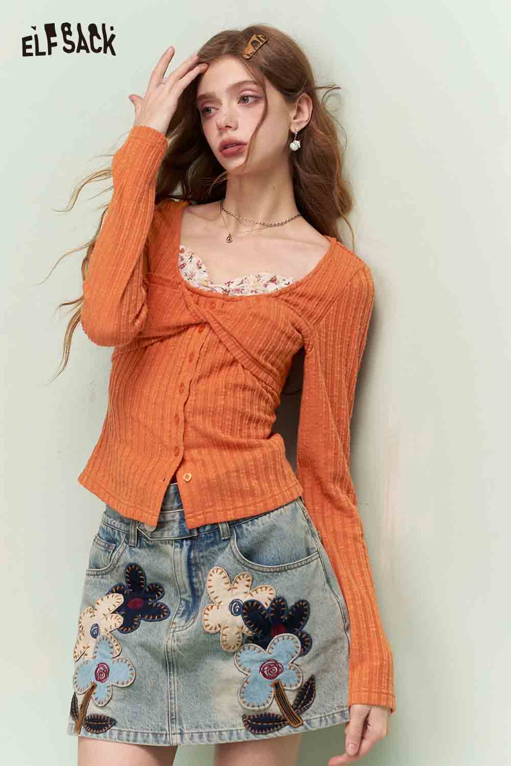 ELFSACK Two Tone Knit Sweater with Floral Patch & Lace Trim