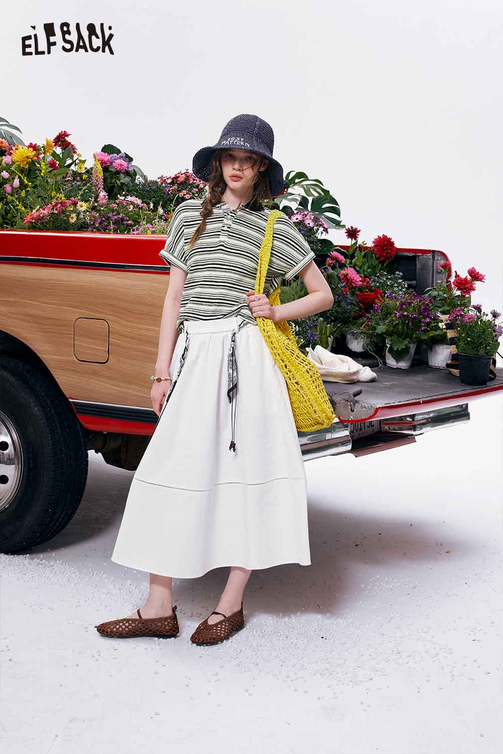 ELFSACK Striped Contrast Collar Knit Polo Shirt