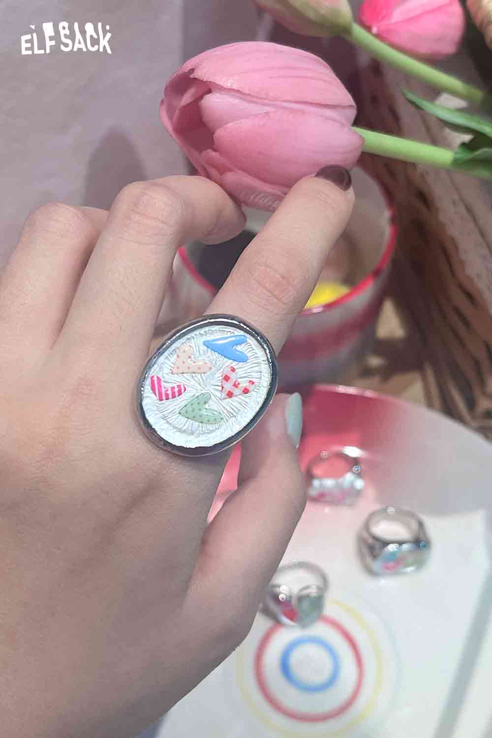 ELFSACK Alloy Minimalist Polka Dot Heart Ring with Dopamine Color Enamel Coating