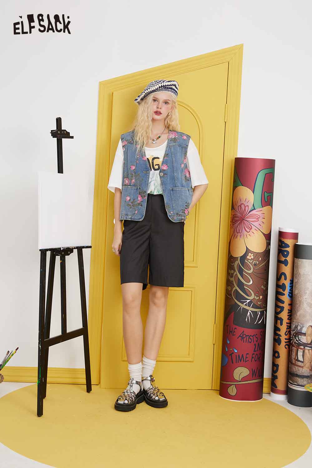 ELFSACK Artistic Magic Print Scoop Neck Tee