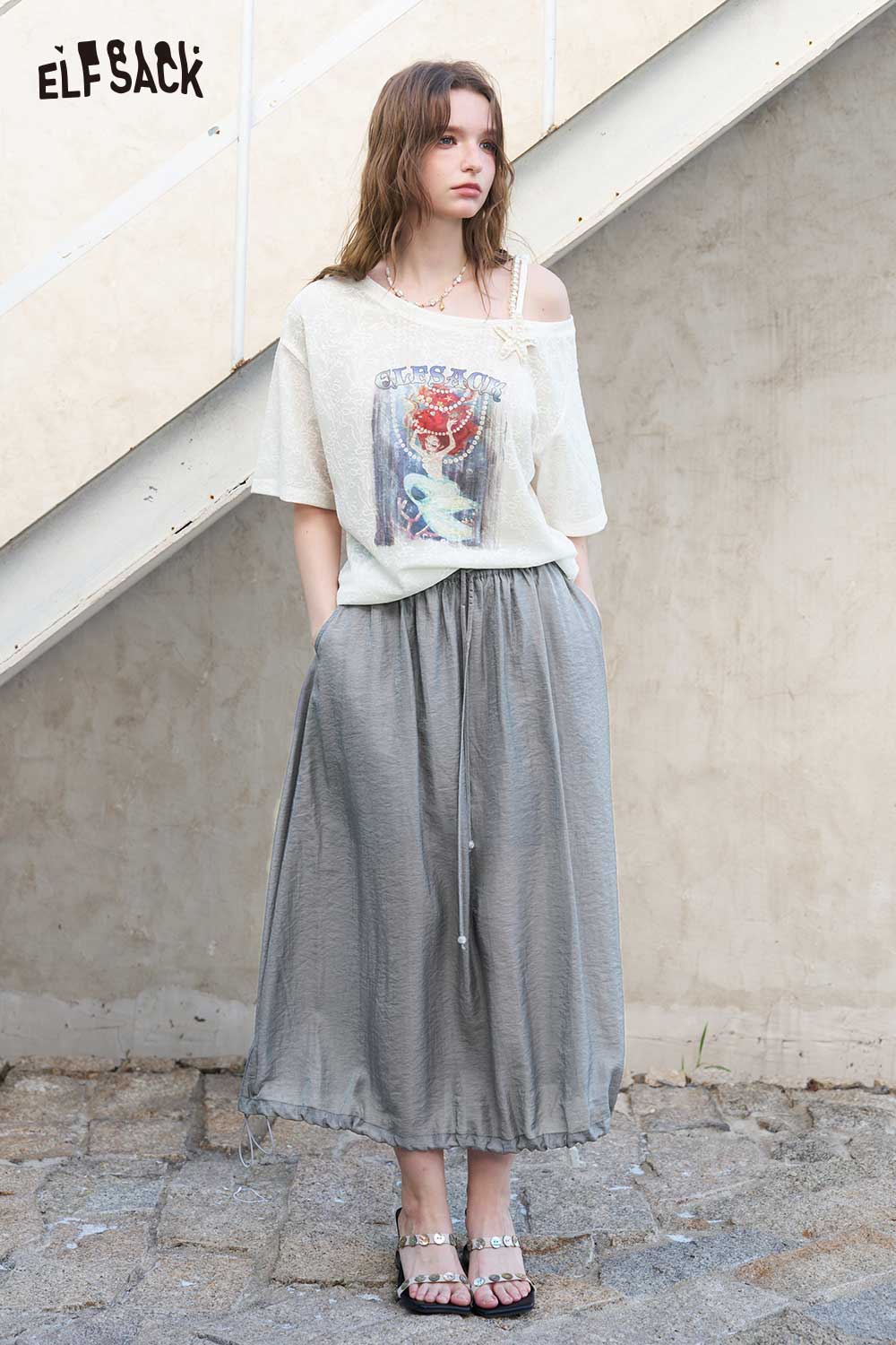 ELFSACK Asymmetric Mermaid Print Pearl Strap Tee