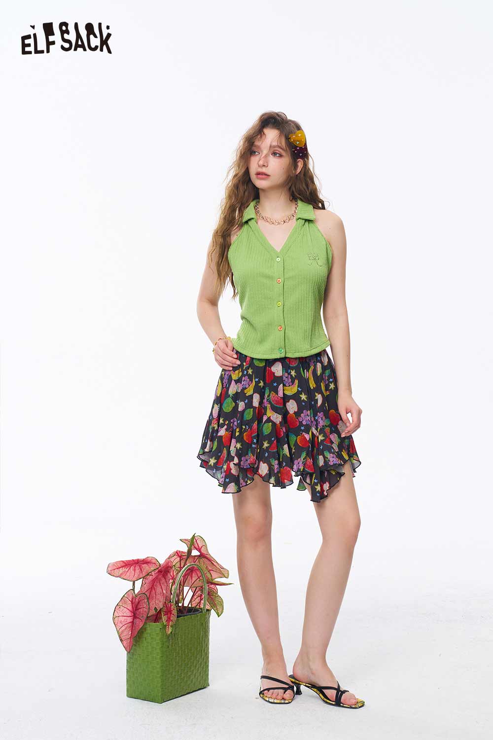 ELFSACK Color Button Embroidered Collar Knit Vest