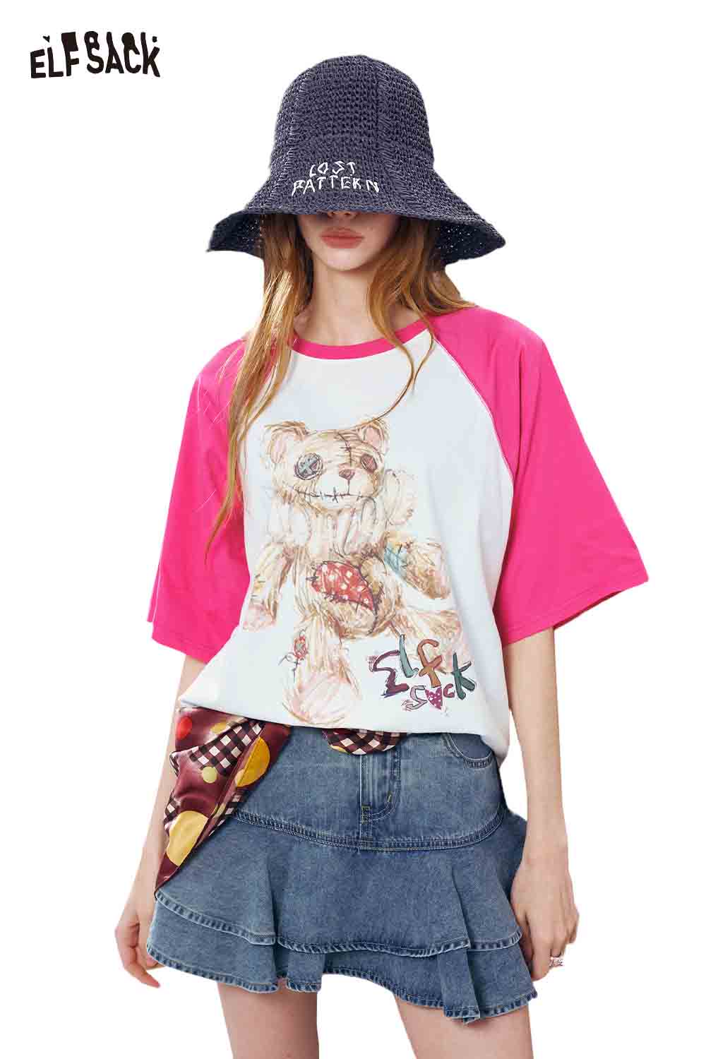 ELFSACK Contrast Sleeve Huggy Bear Oversized Tee