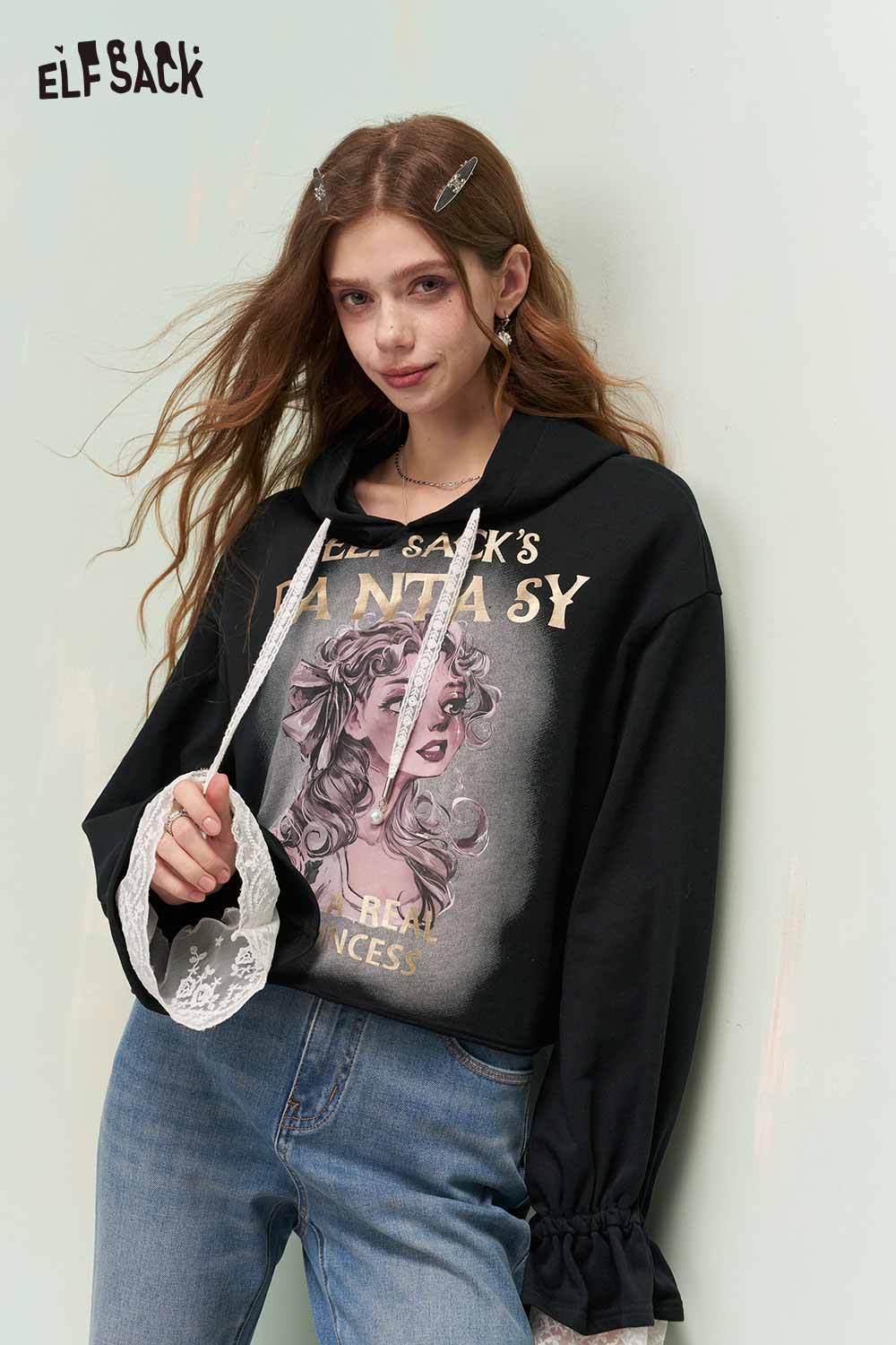 ELFSACK Cool Vintage Princess Print Cropped Hooded Sweatshirt