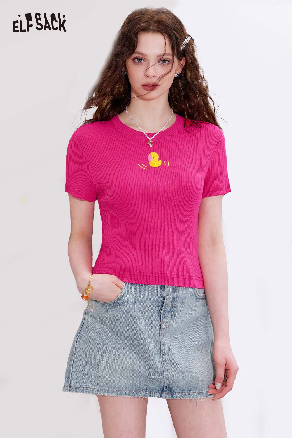 ELFSACK Cotton Blend Duck Embroidery Knit Top