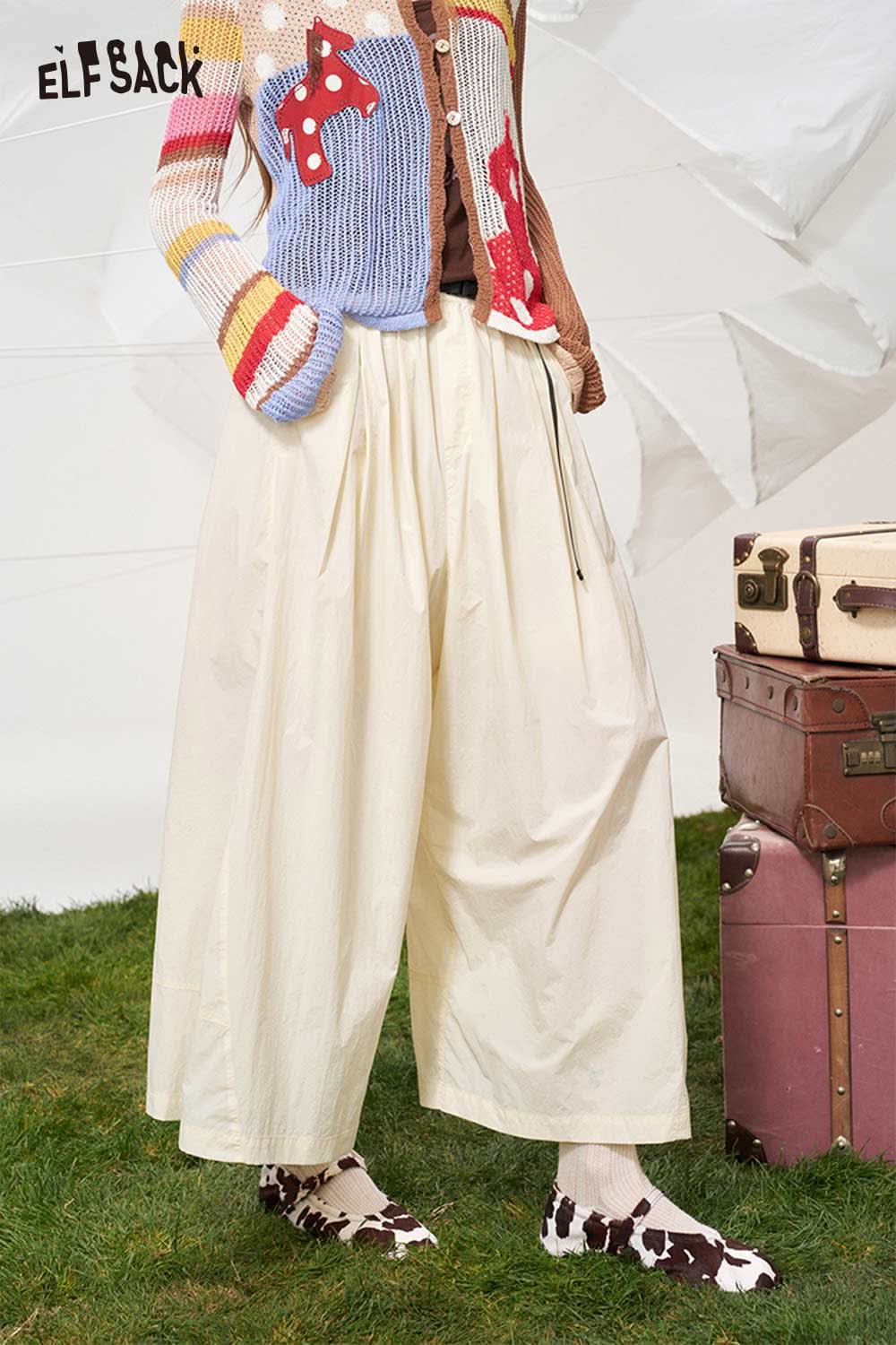 ELFSACK Cream Pleated Wide Leg Pants