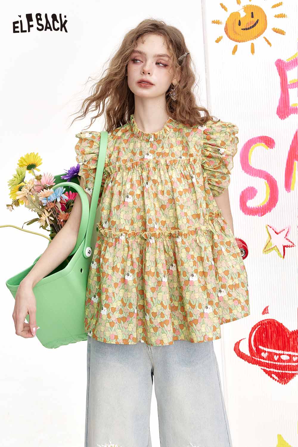 ELFSACK Cute All Over Floral Flutter Sleeve Sweet Blouse