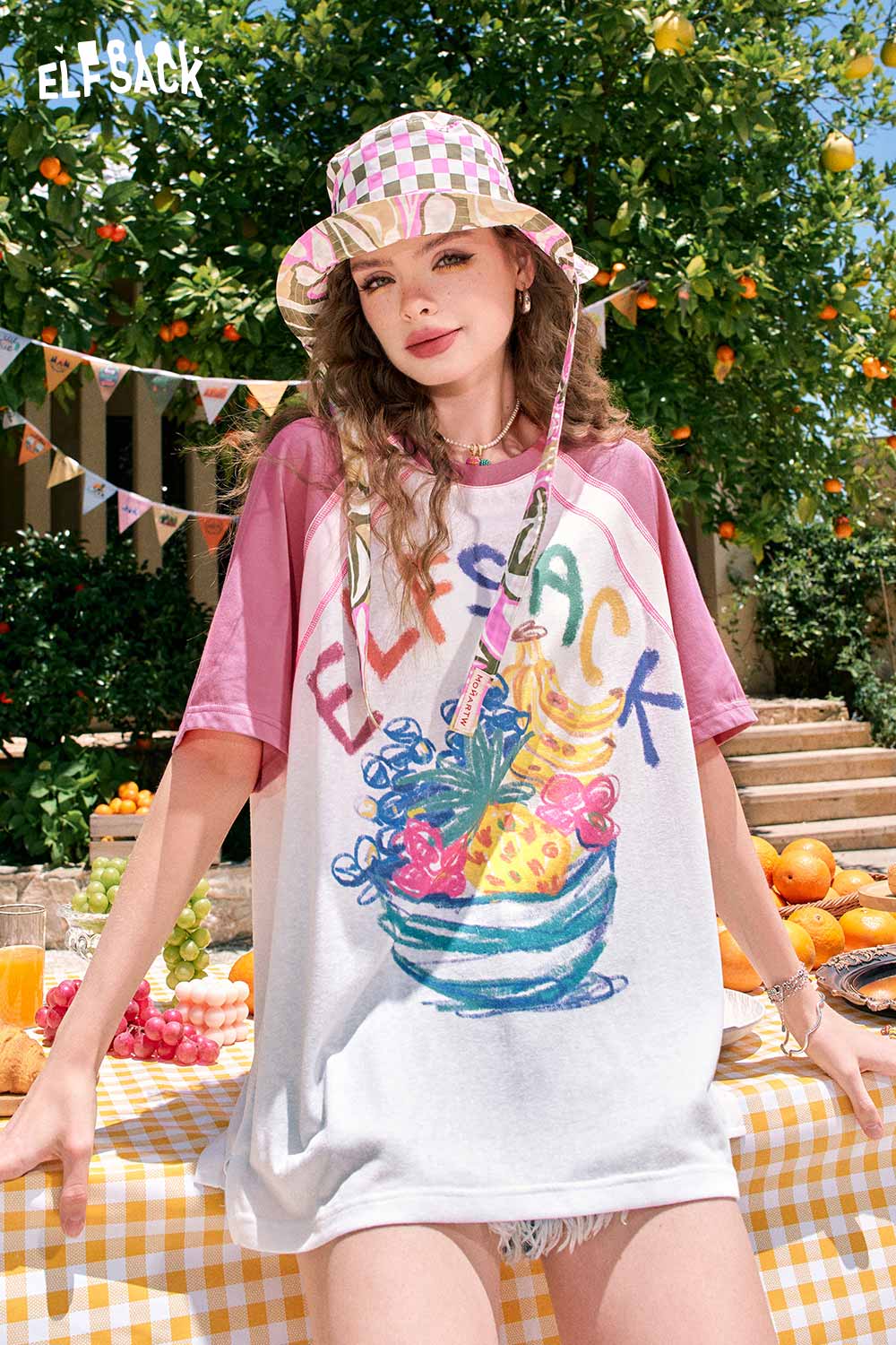 ELFSACK Cute Raglan T-Shirt With Fruit Graffiti Print