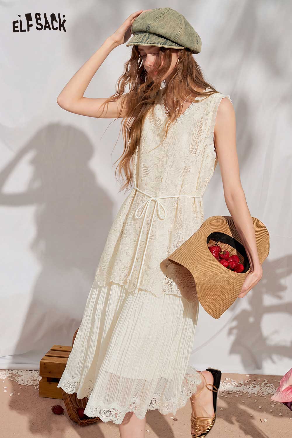 ELFSACK Double-Layer Lace V-Neck Sleeveless Dress