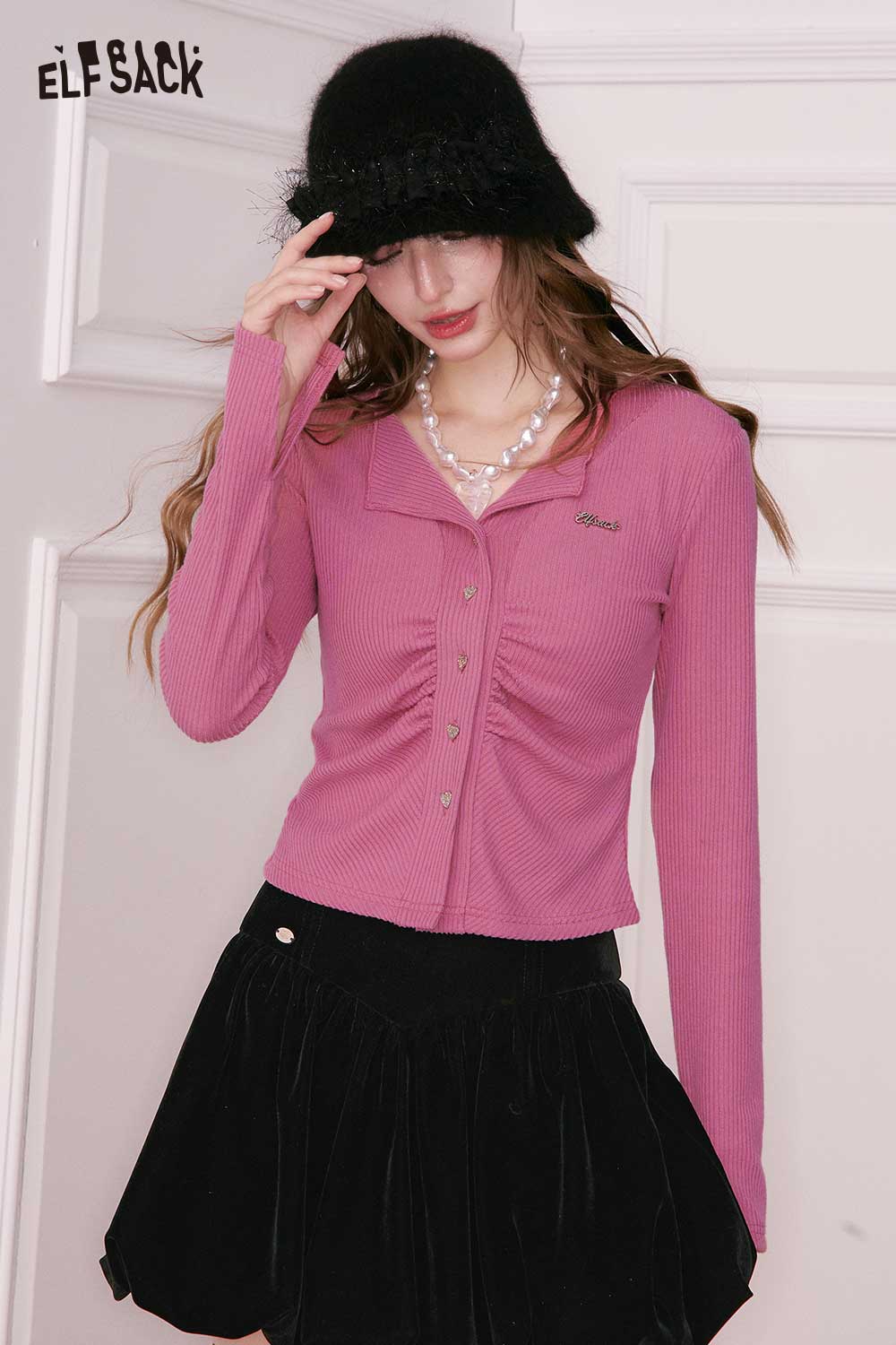 ELFSACK Fitting Solid Metal Logo Heart Button Shirred Knit Cardigan