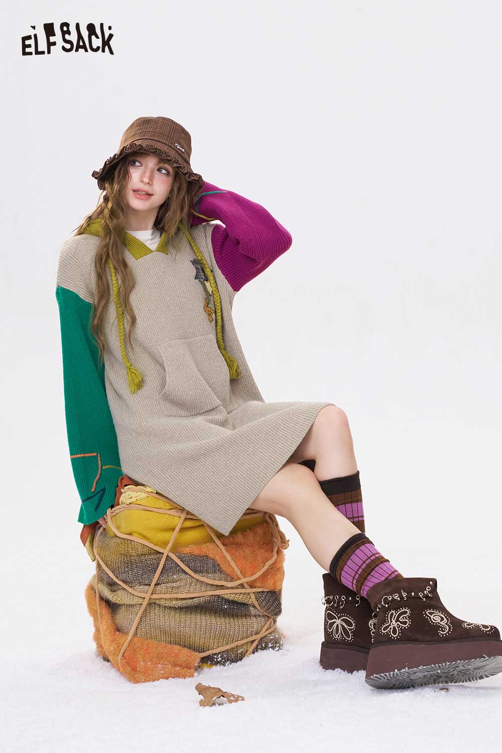 ELFSACK Cute Color Block Loose Embroidery Hooded Long Sleeve Dress