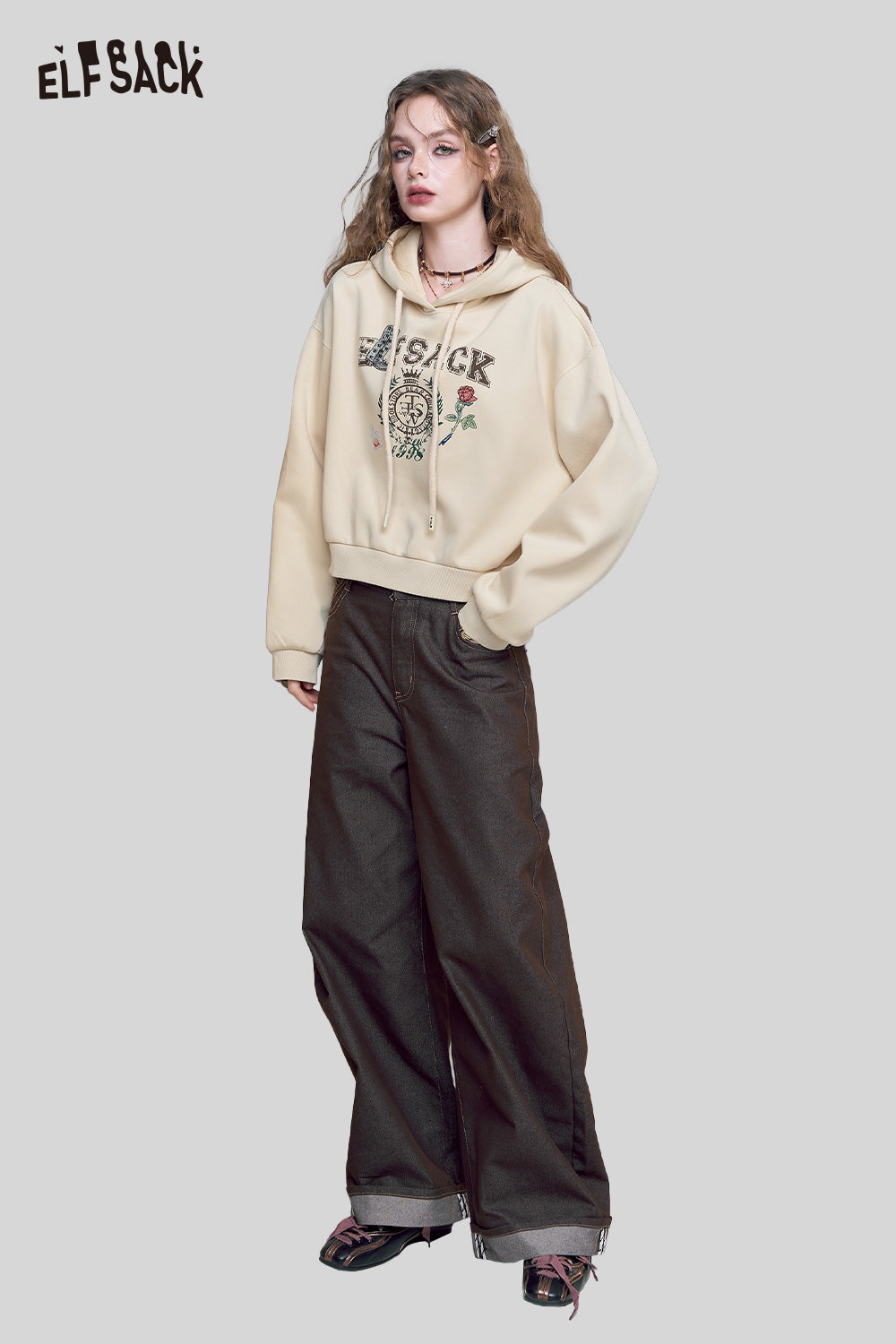 ELFSACK Embroidered Logo and Floral Print Details Fleece Hoodie