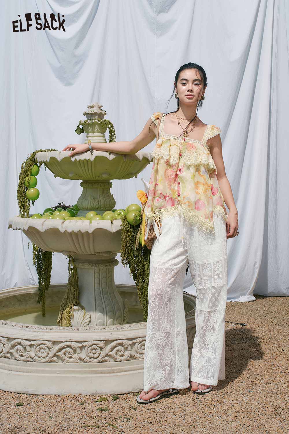 ELFSACK Floral Lace Trim Chiffon Camisole