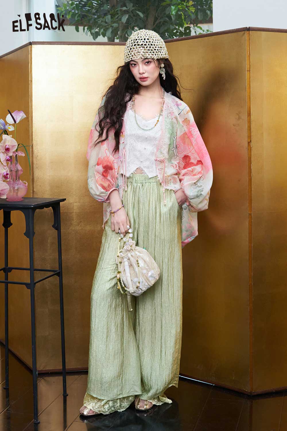 ELFSACK Floral Print Lace Trim Frog Button Blouse
