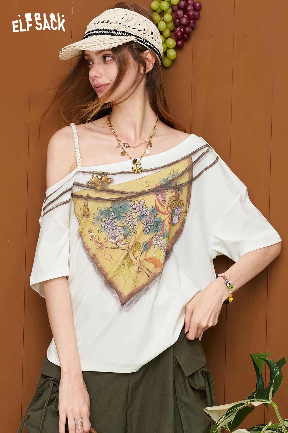 ELFSACK Fox Print Off-Shoulder T-Shirt