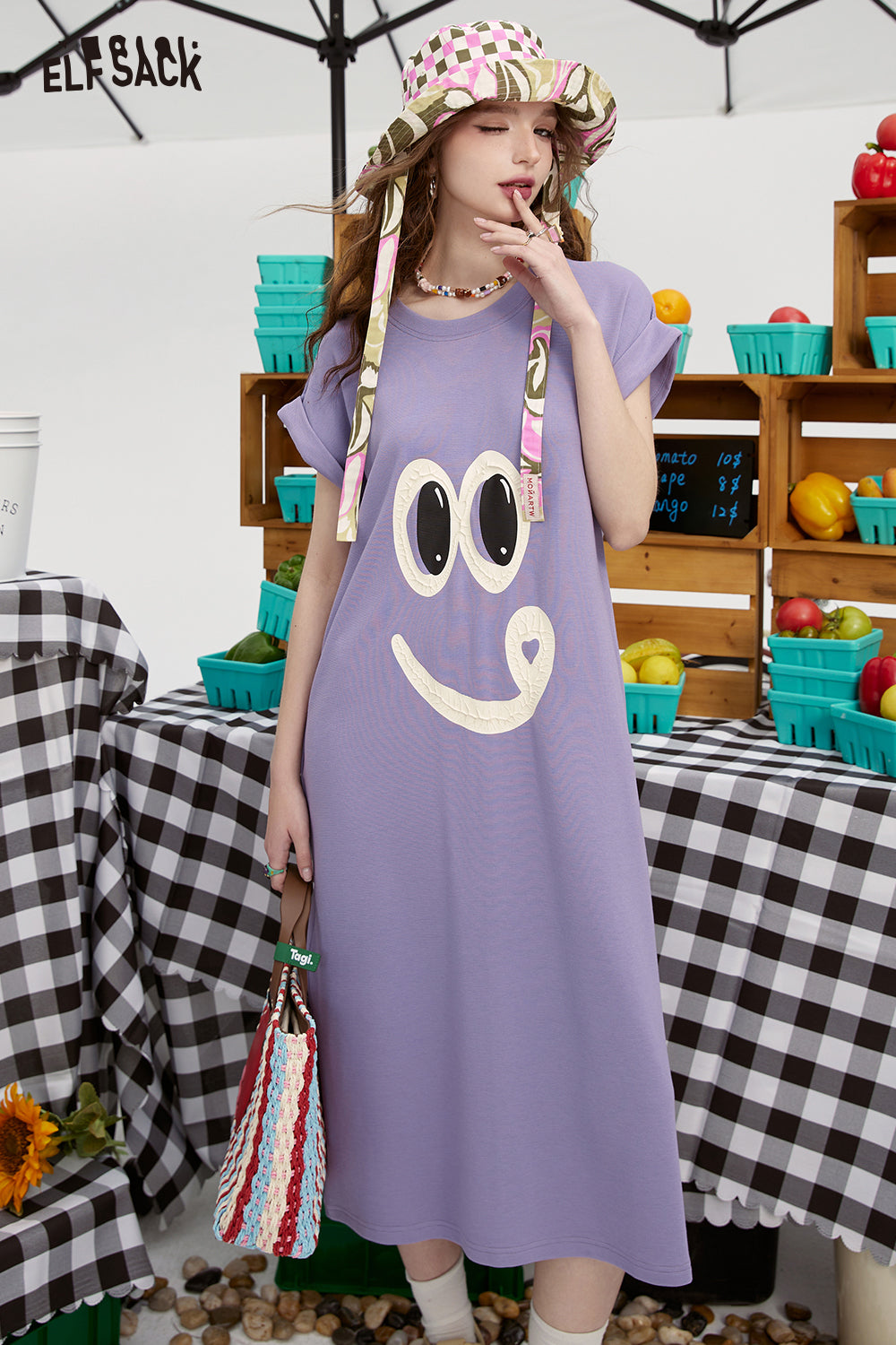ELFSACK Fun Smiley Face Graphic Tshirt Dress