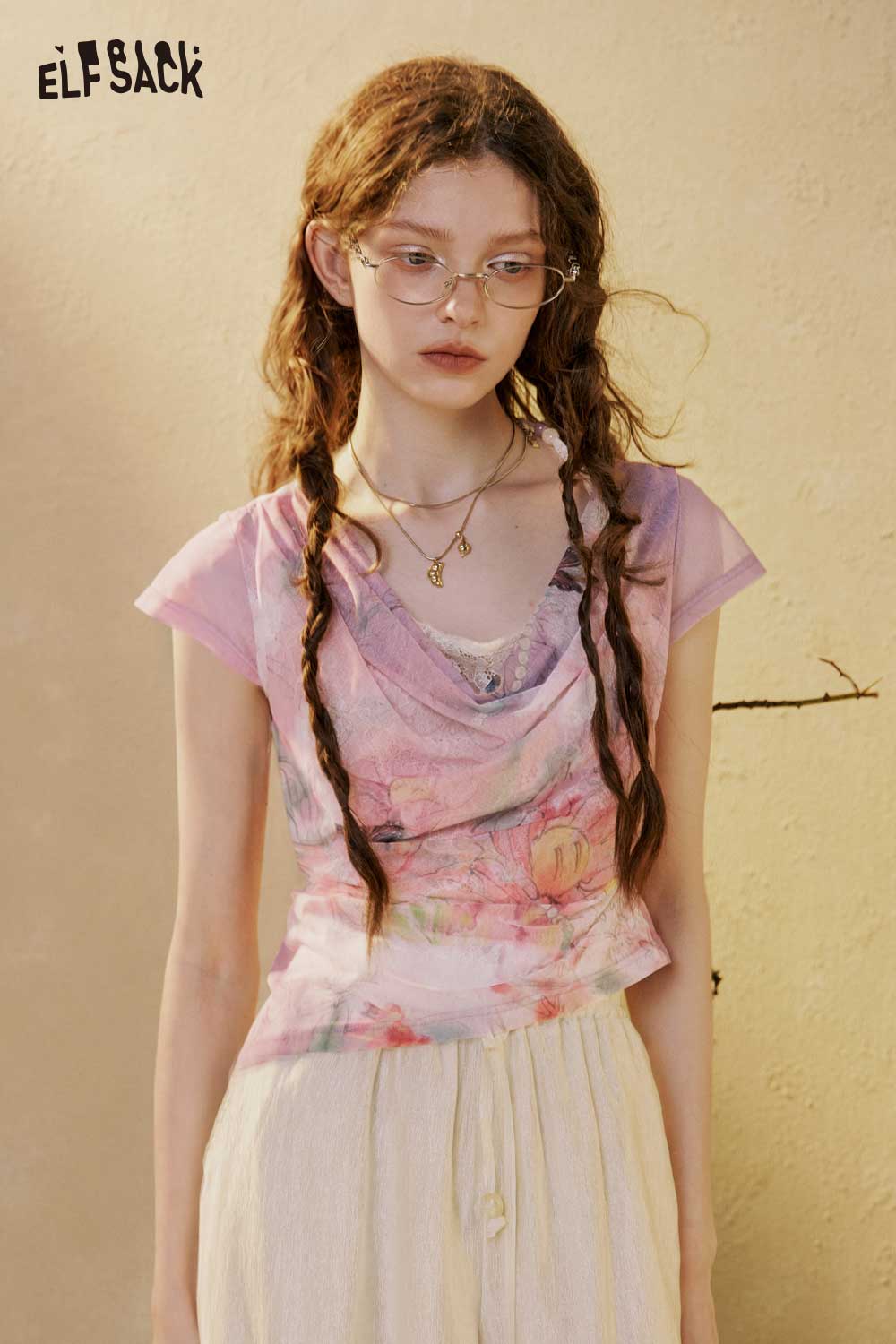 ELFSACK Gradient Floral Butterfly Mesh Tee