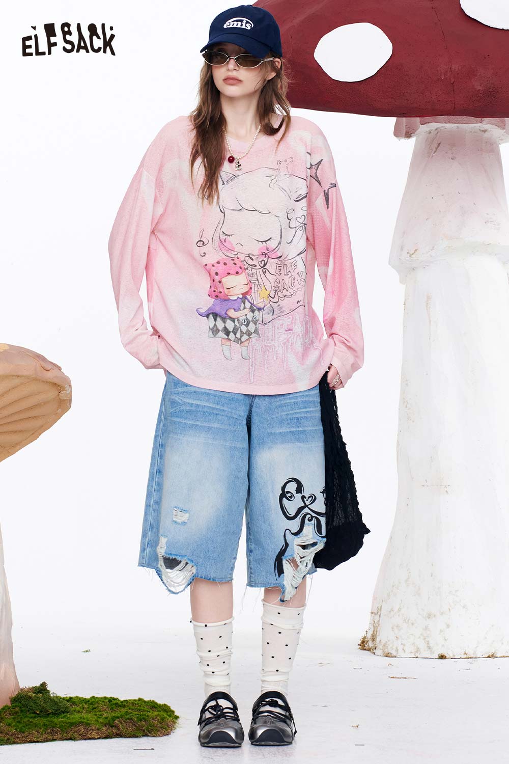 ELFSACK Graffiti Print Frayed Denim Shorts
