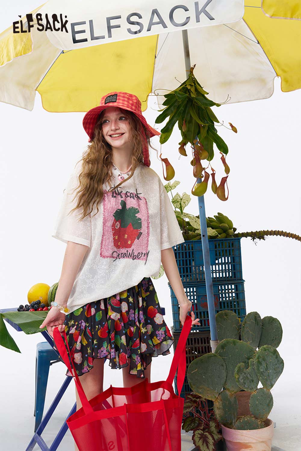 ELFSACK Hand Drawn Fruit Print Loose Tee