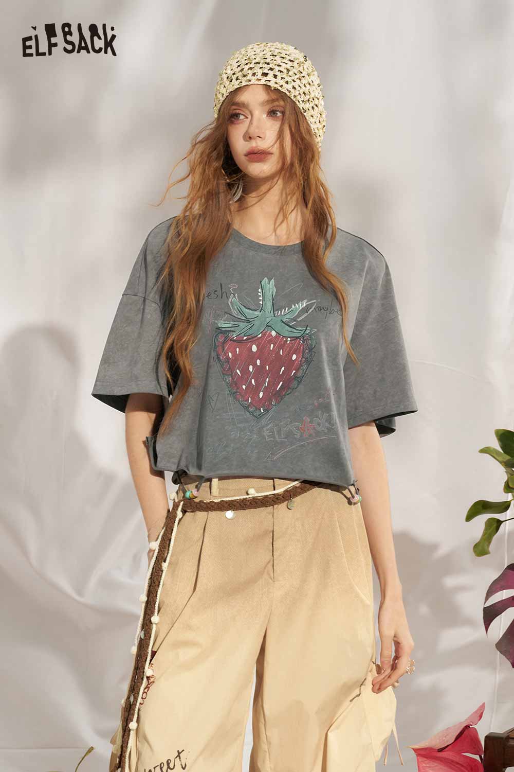 ELFSACK Hand Drawn Strawberry Raw Hem Tee