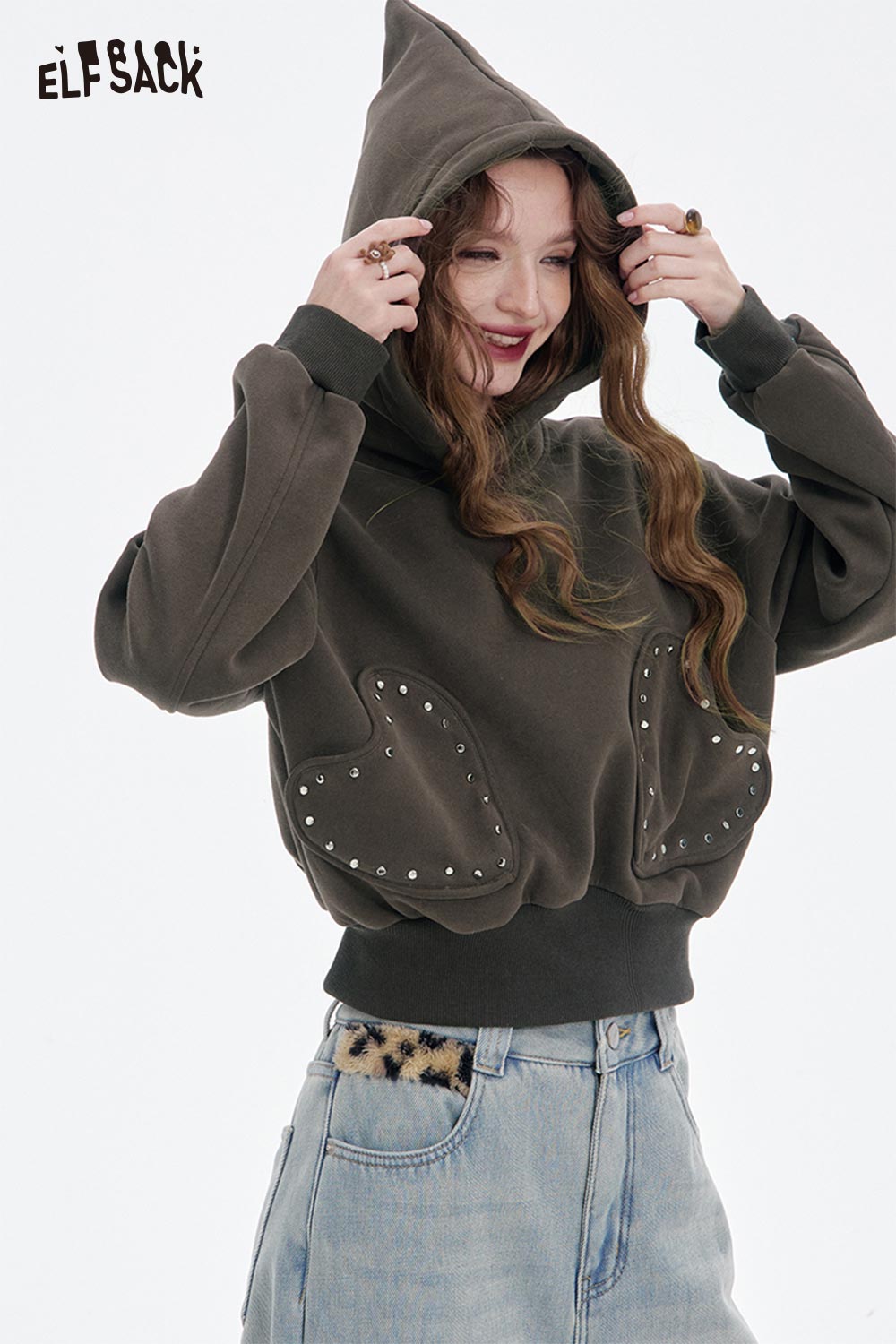 ELFSACK Casual Solid Heart Patchwork Hooded Sweatshirt