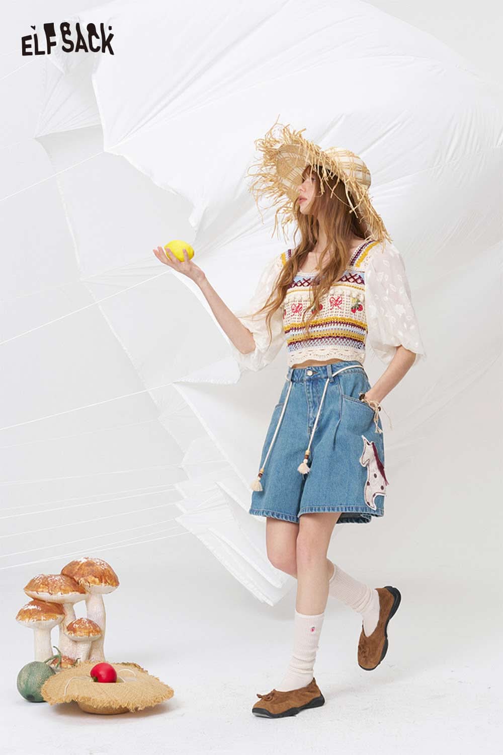 ELFSACK Horse Patch Denim Shorts