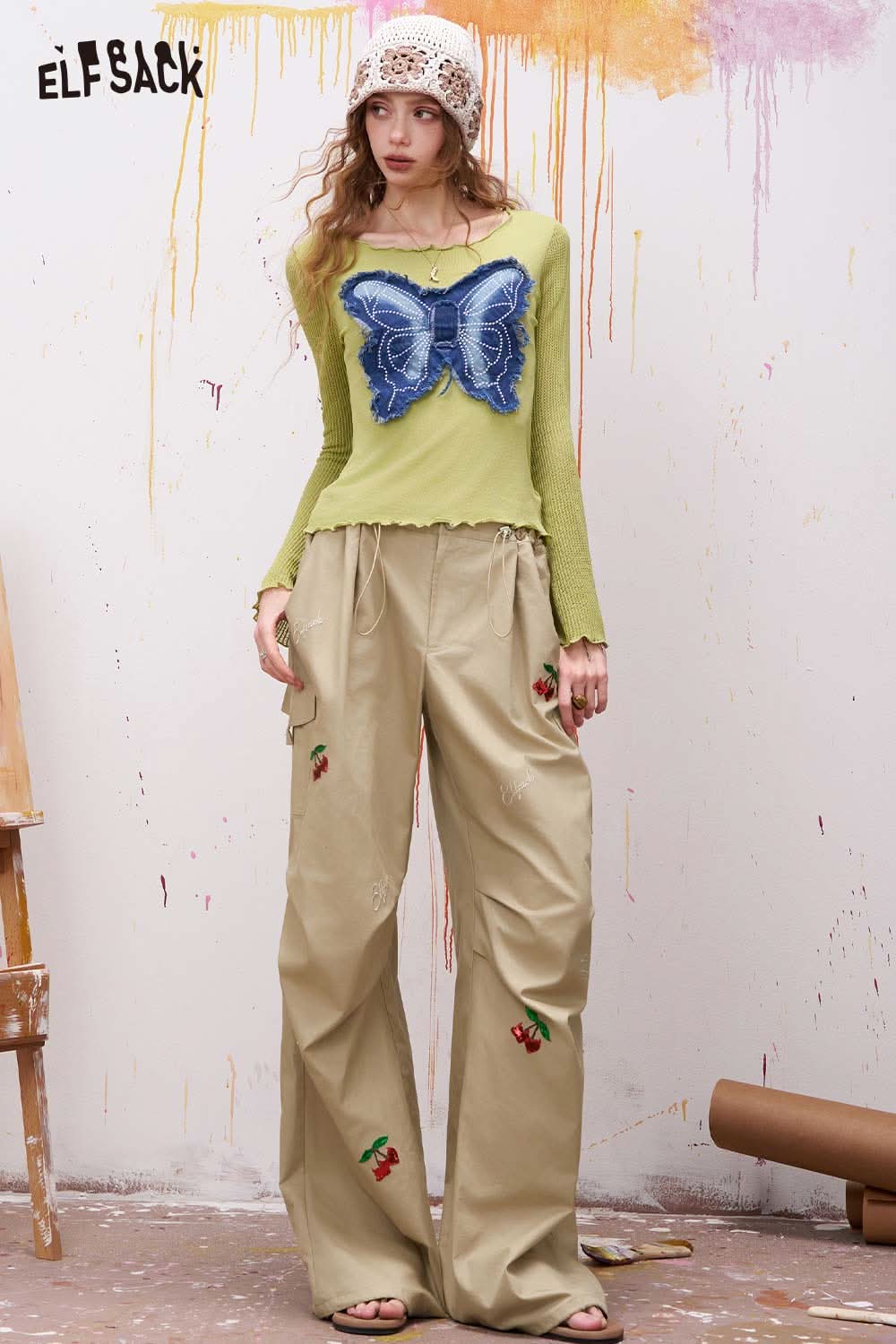 ELFSACK Khaki Wide Leg Cargo Pants with Cherries