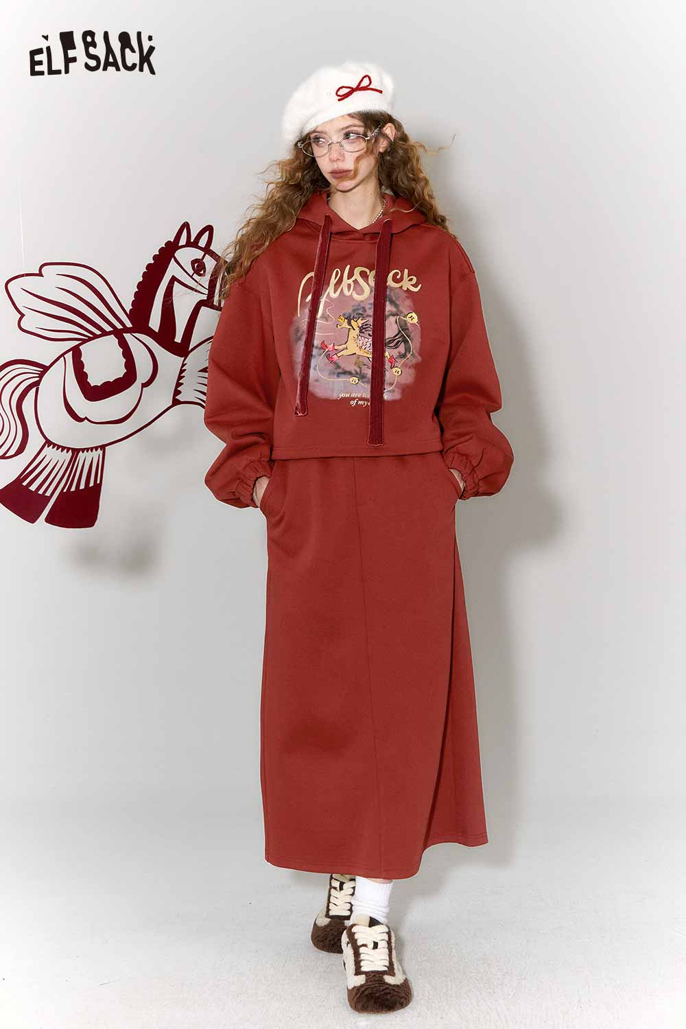 ELFSACK Casual Kylin Print Burgundy Hooded Sweatshirt Skirt Set