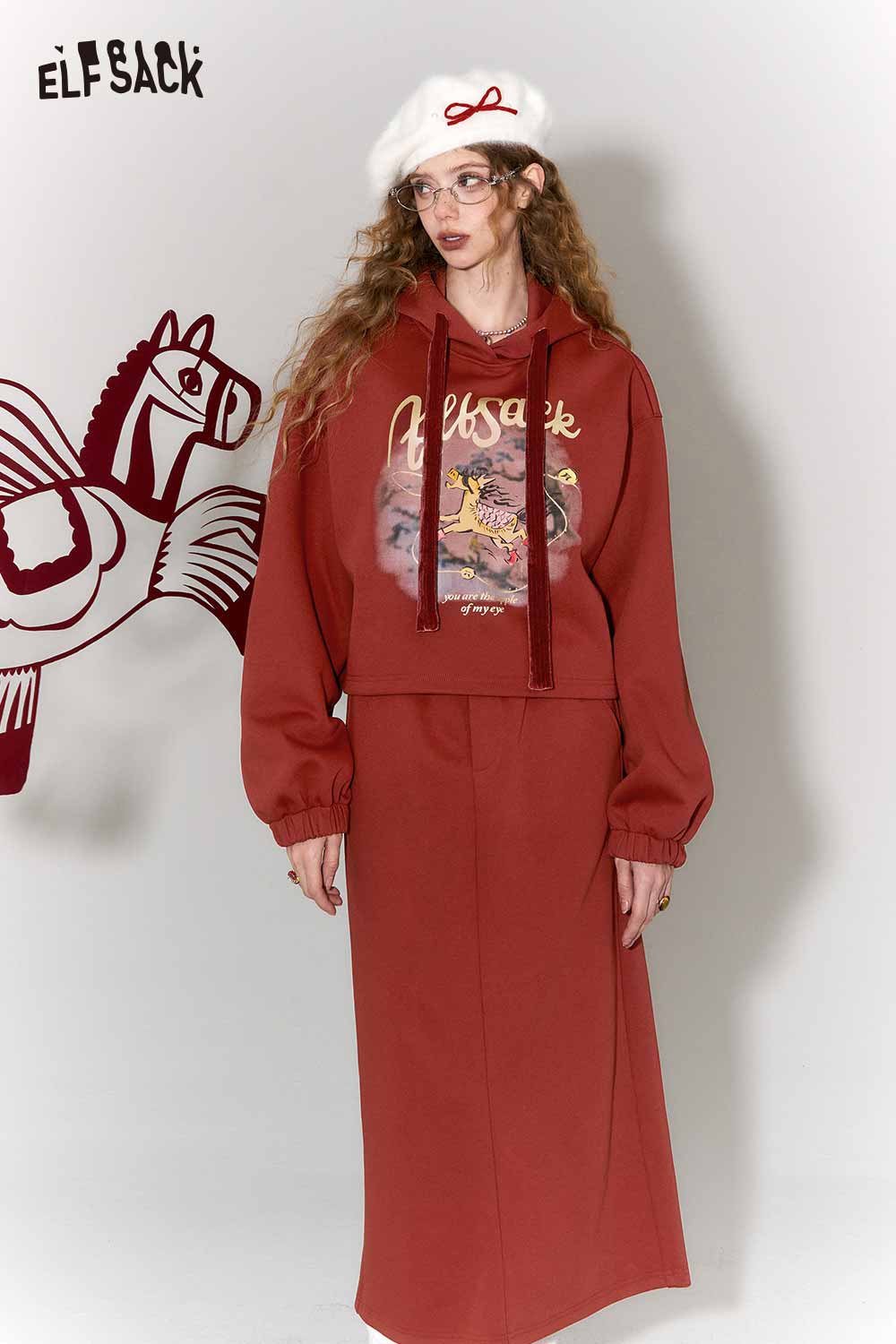 ELFSACK Casual Kylin Print Burgundy Hooded Sweatshirt Skirt Set