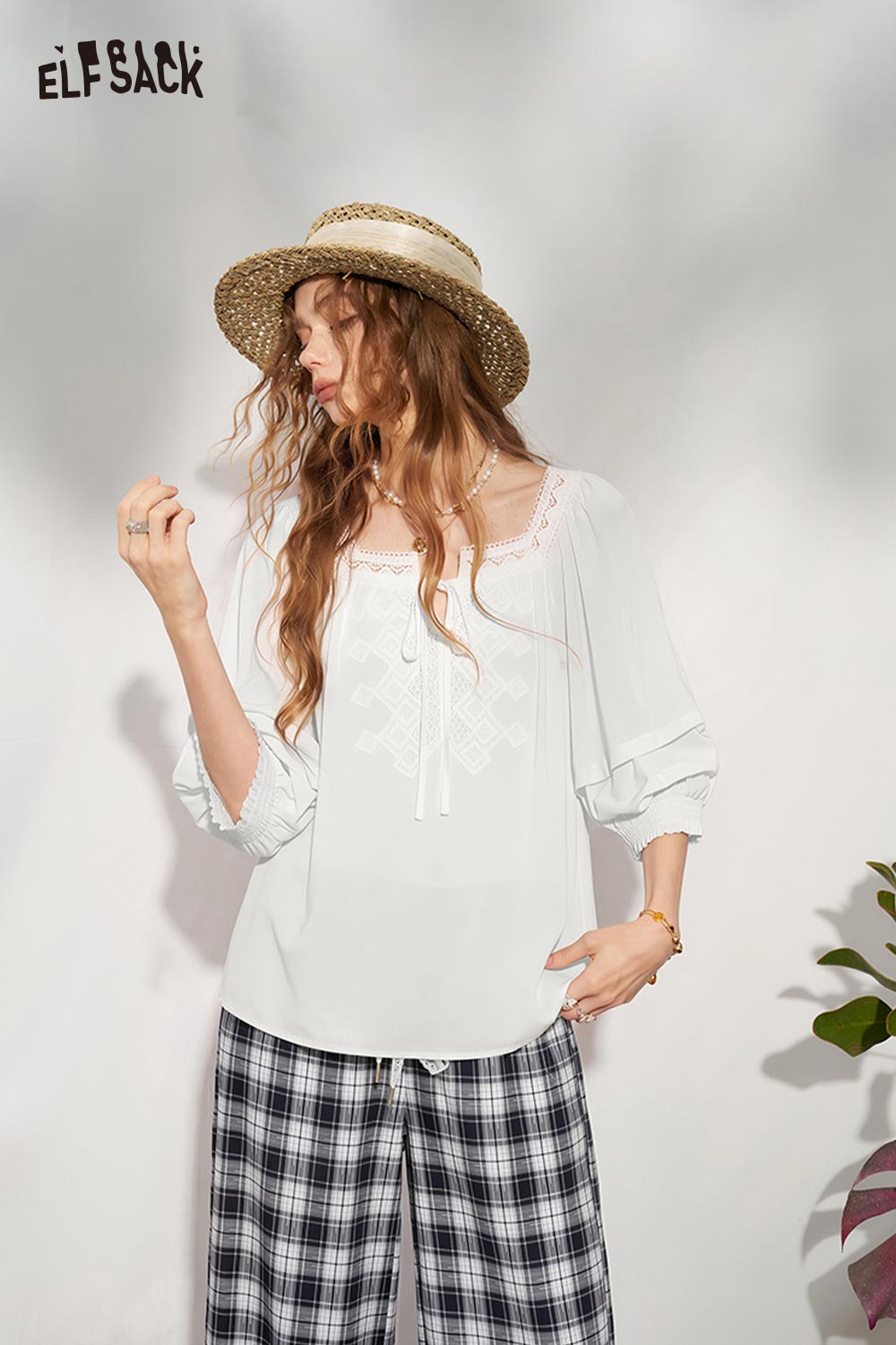 ELFSACK Lace Trim Square Neck Puff Sleeve Blouse