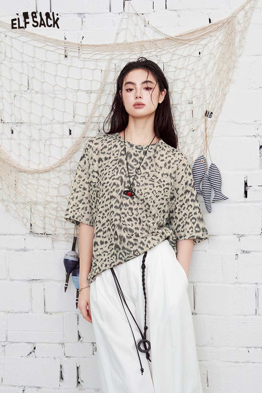 ELFSACK Leopard Print Round Neck Oversized T-Shirt