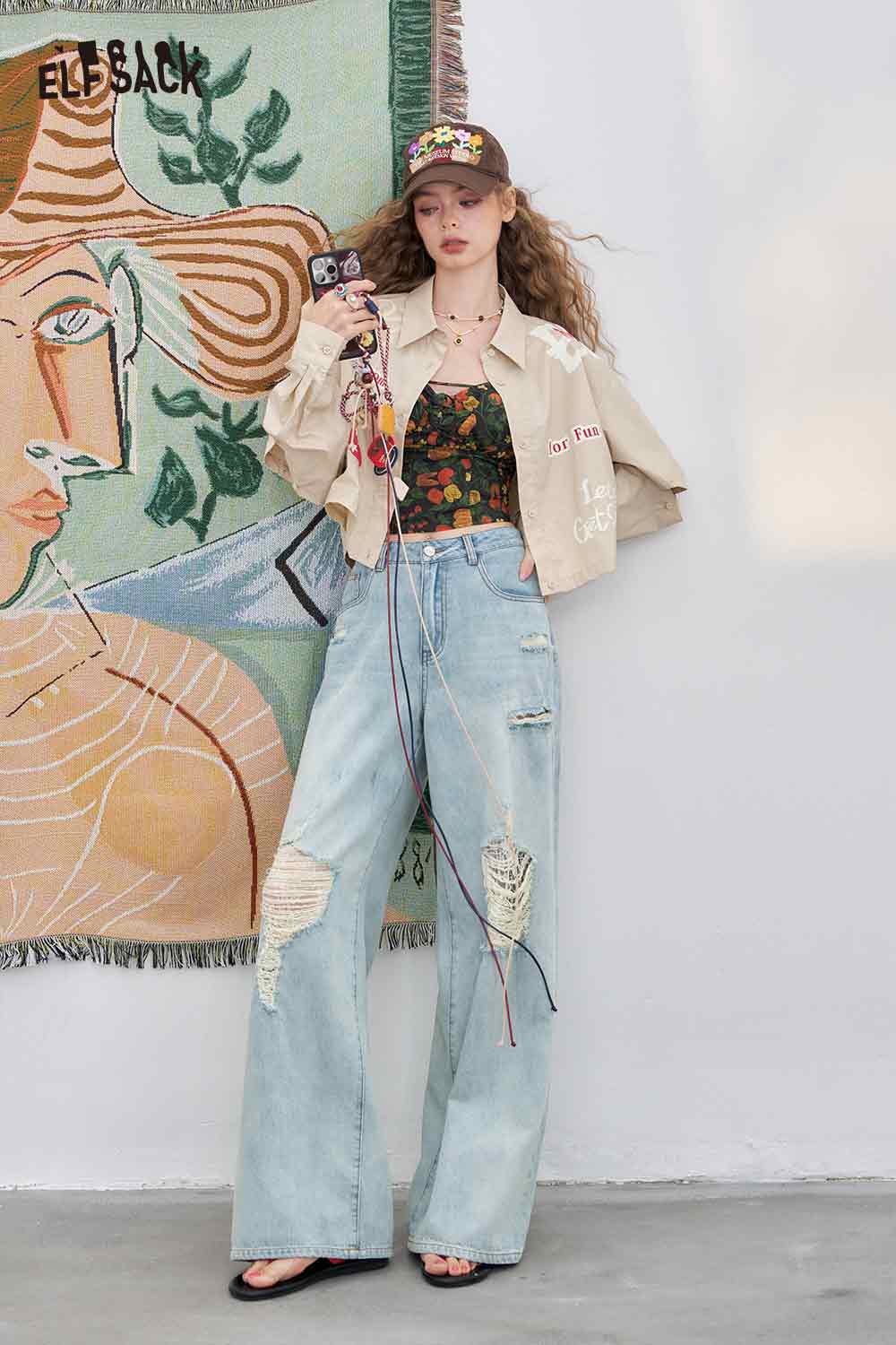ELFSACK Light Crop Floral Print Sleeveless Camisole