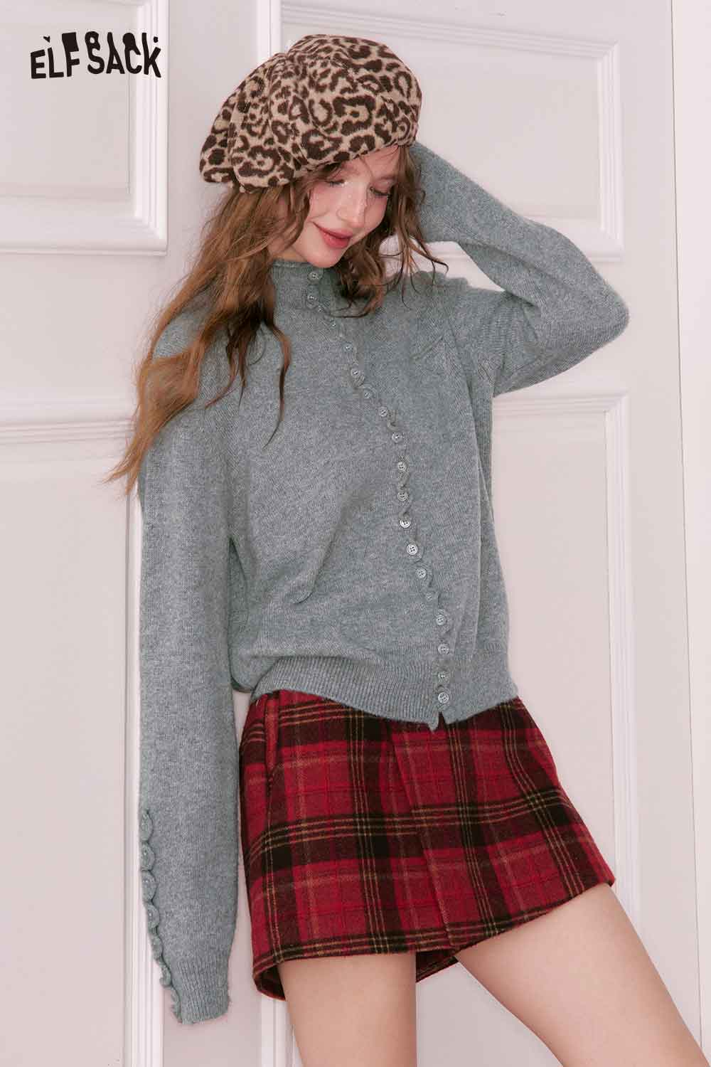ELFSACK Minimalist Design Solid Ruffle Button Knitwear