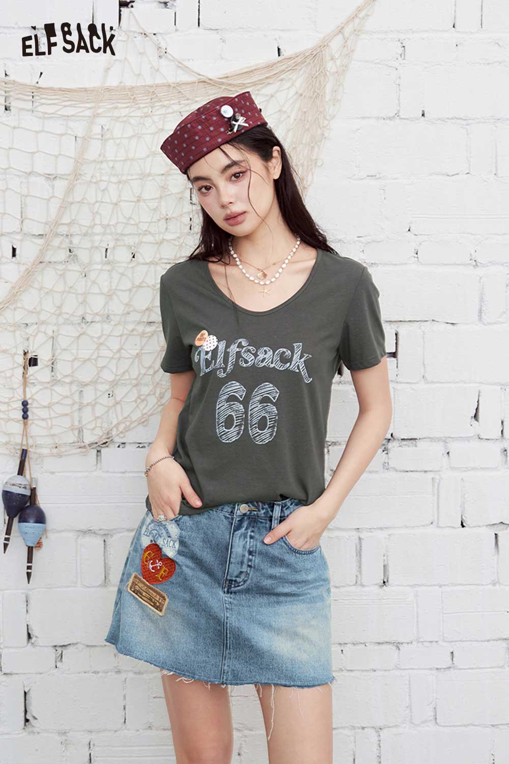 ELFSACK Number Print Curved Hem Fitted Baby Tee