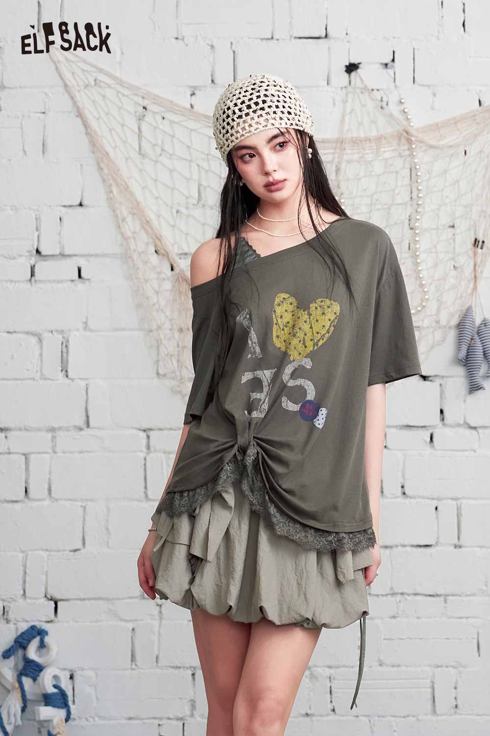 ELFSACK Off-Shoulder Graphic Print Asymmetrical T-Shirt