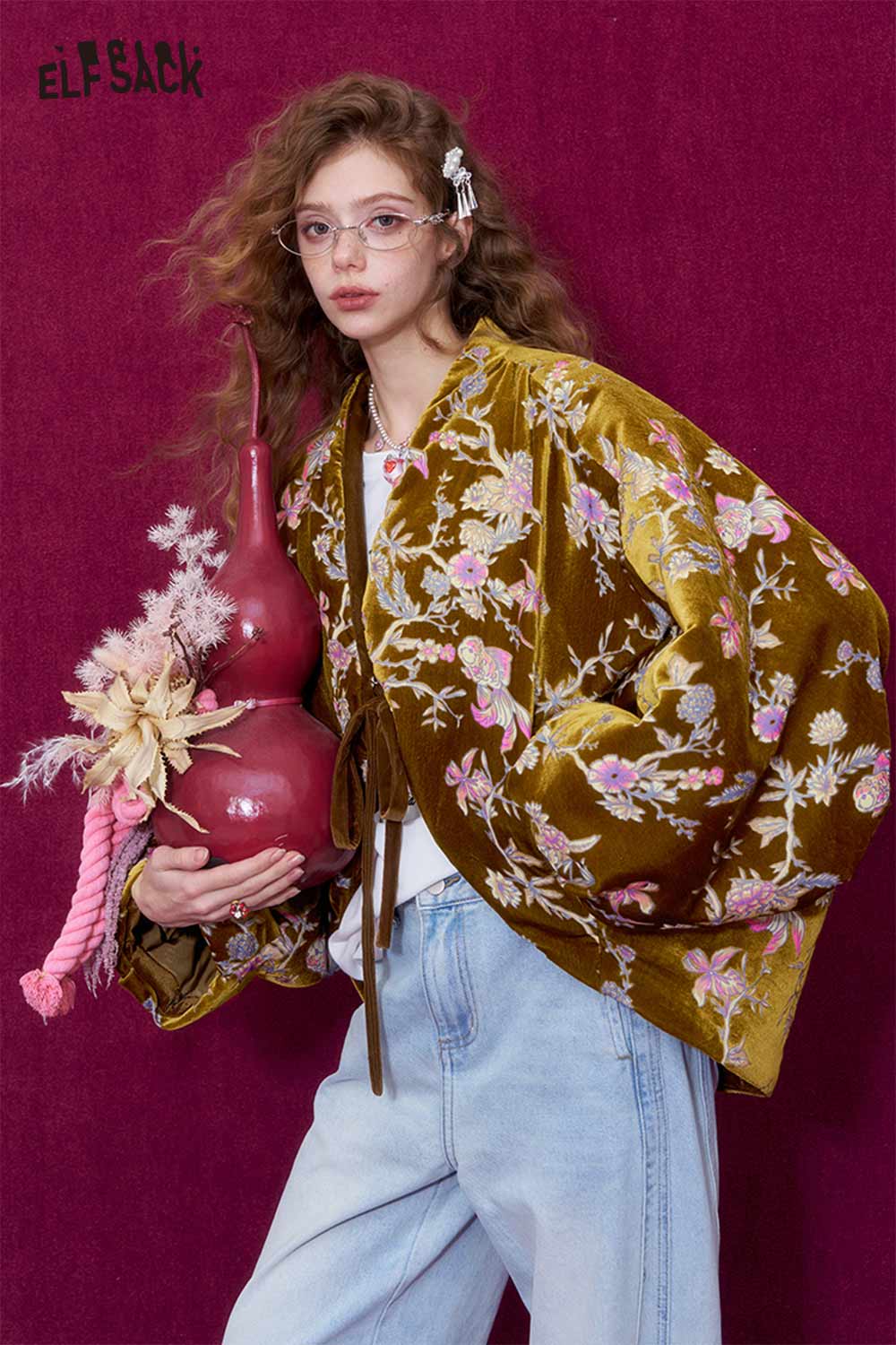 ELFSACK New Oriental Style V Neck Velvet Goldfish Embroidery Padded Jacket