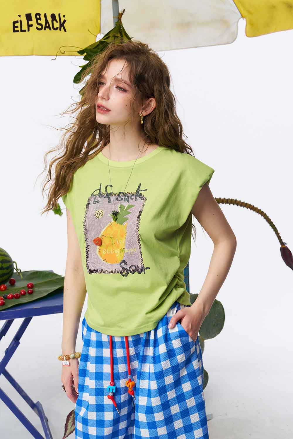 ELFSACK Pear Print Side Tie Crop Tank