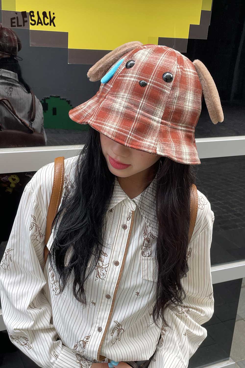 ELFSACK Nylon Movable Plush Ear Detail Tartan Pattern Bucket Hat