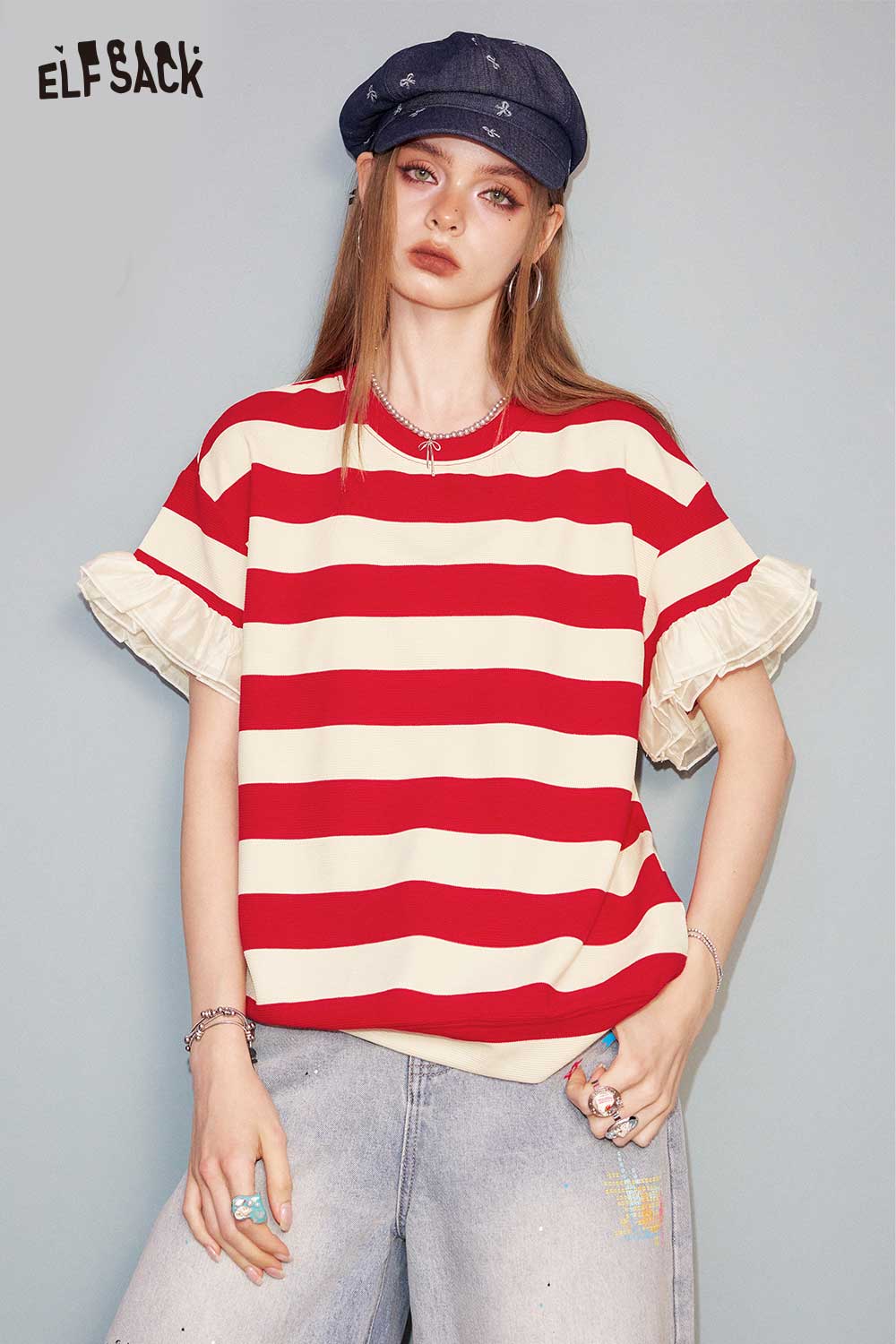 ELFSACK Retro Red White Striped Oversized Tee
