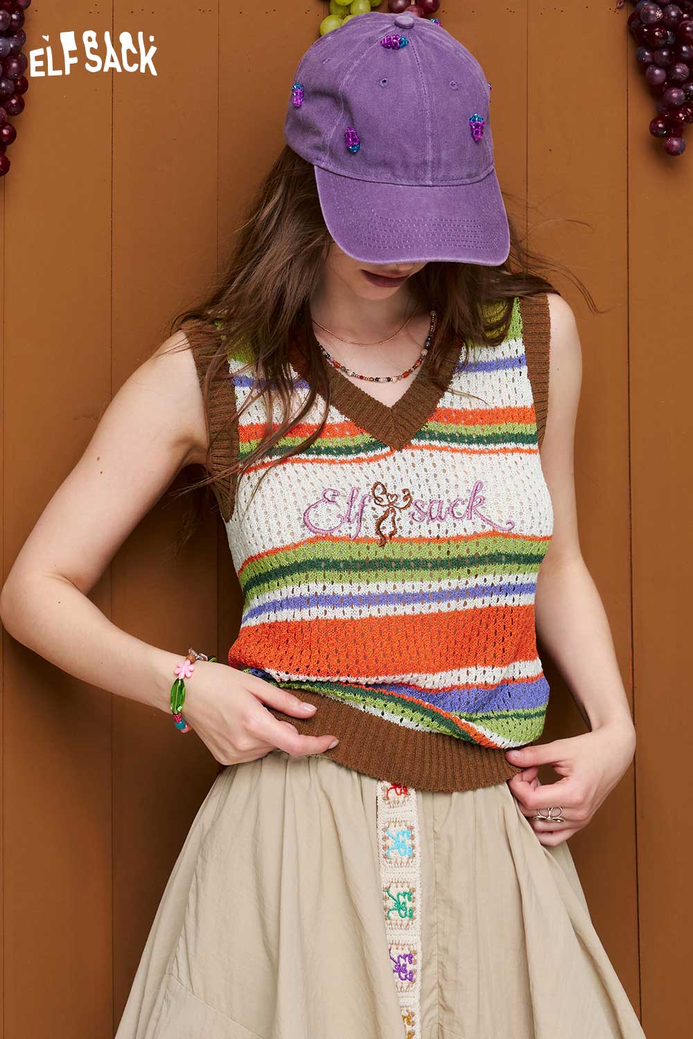 ELFSACK Retro Striped Embroidered Knit Vest