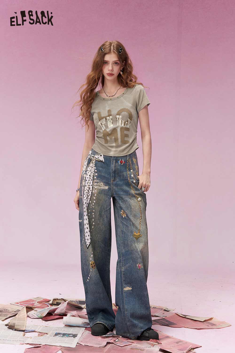ELFSACK Rivet Trim Letter Print Ribbed Tee