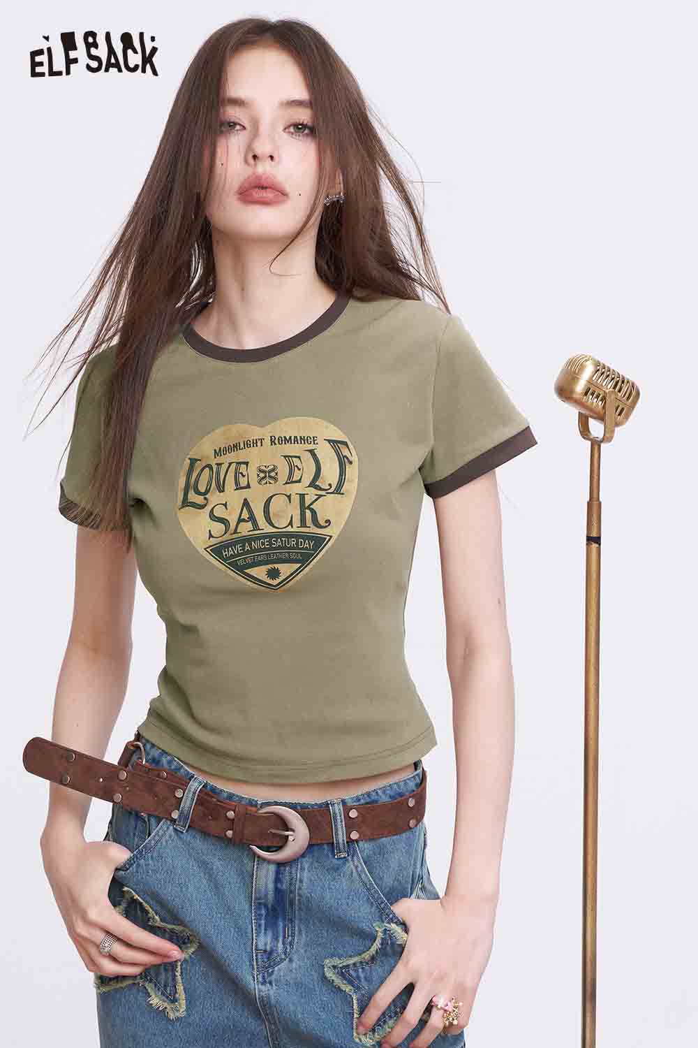 ELFSACK Slim T-Shirt with Heart Graphic