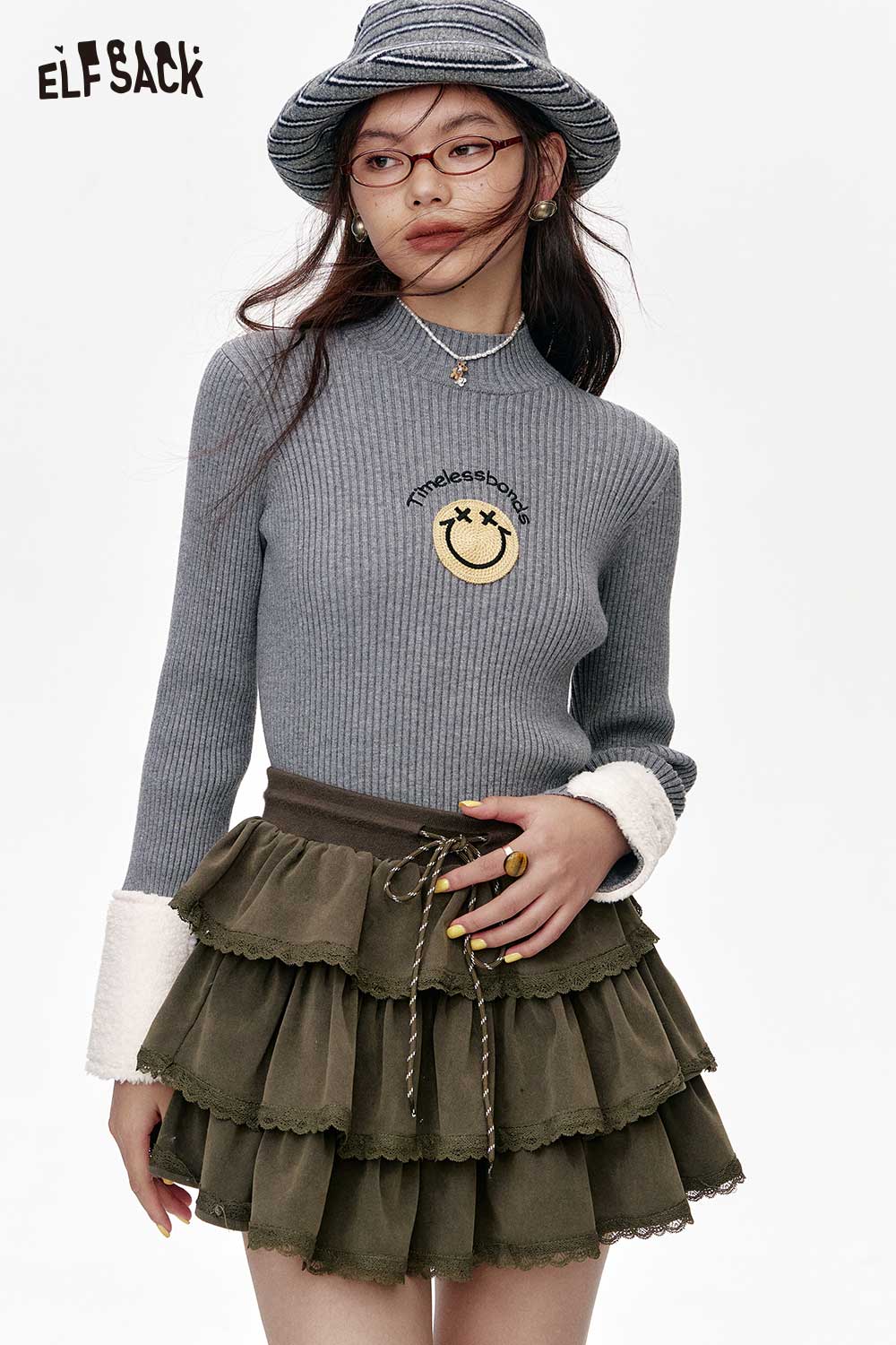ELFSACK Smiley Face Plush Patchwork Knit Slim Fit Base Layer
