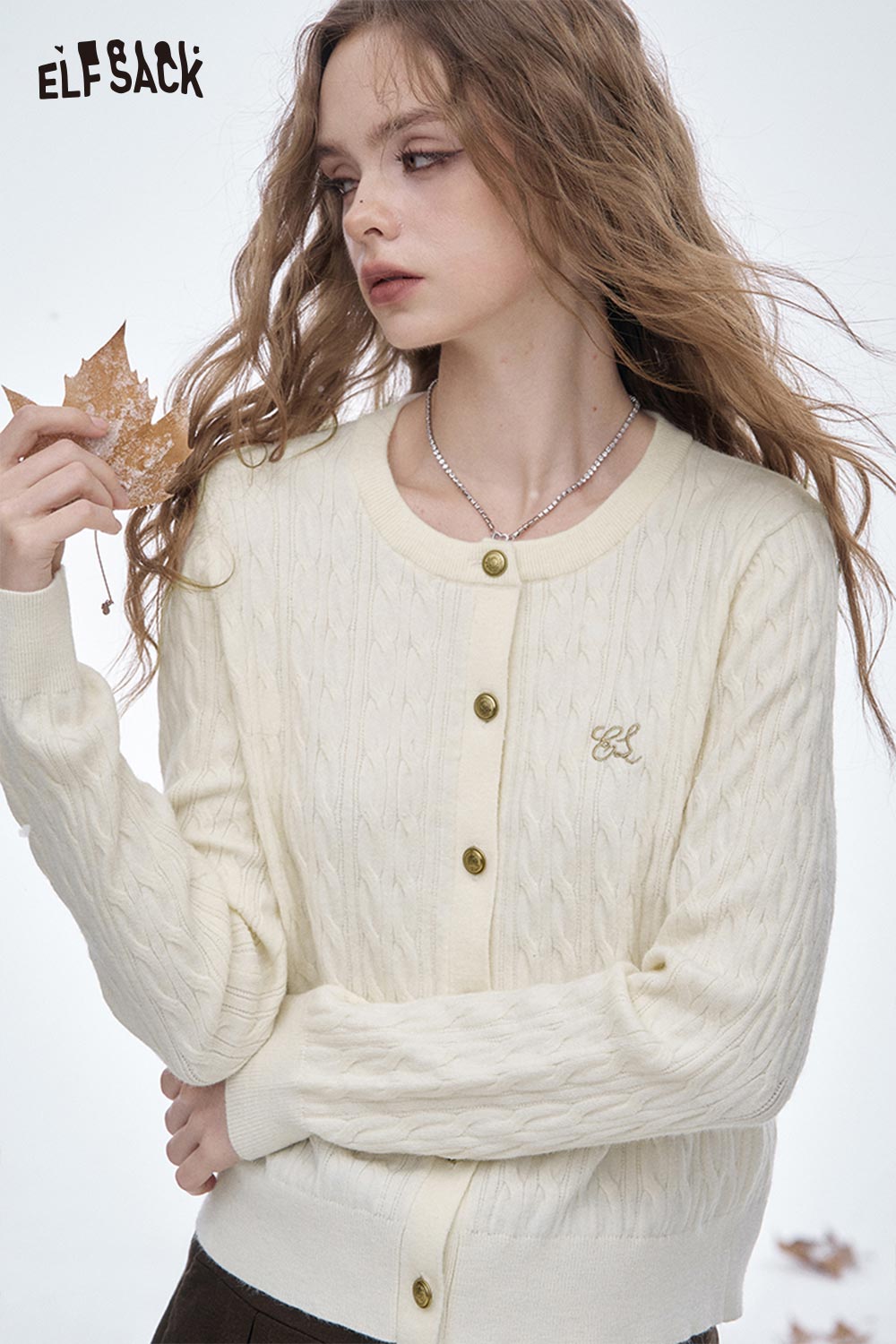 ELFSACK Soft Golden Button Embroidered Knit Sweater