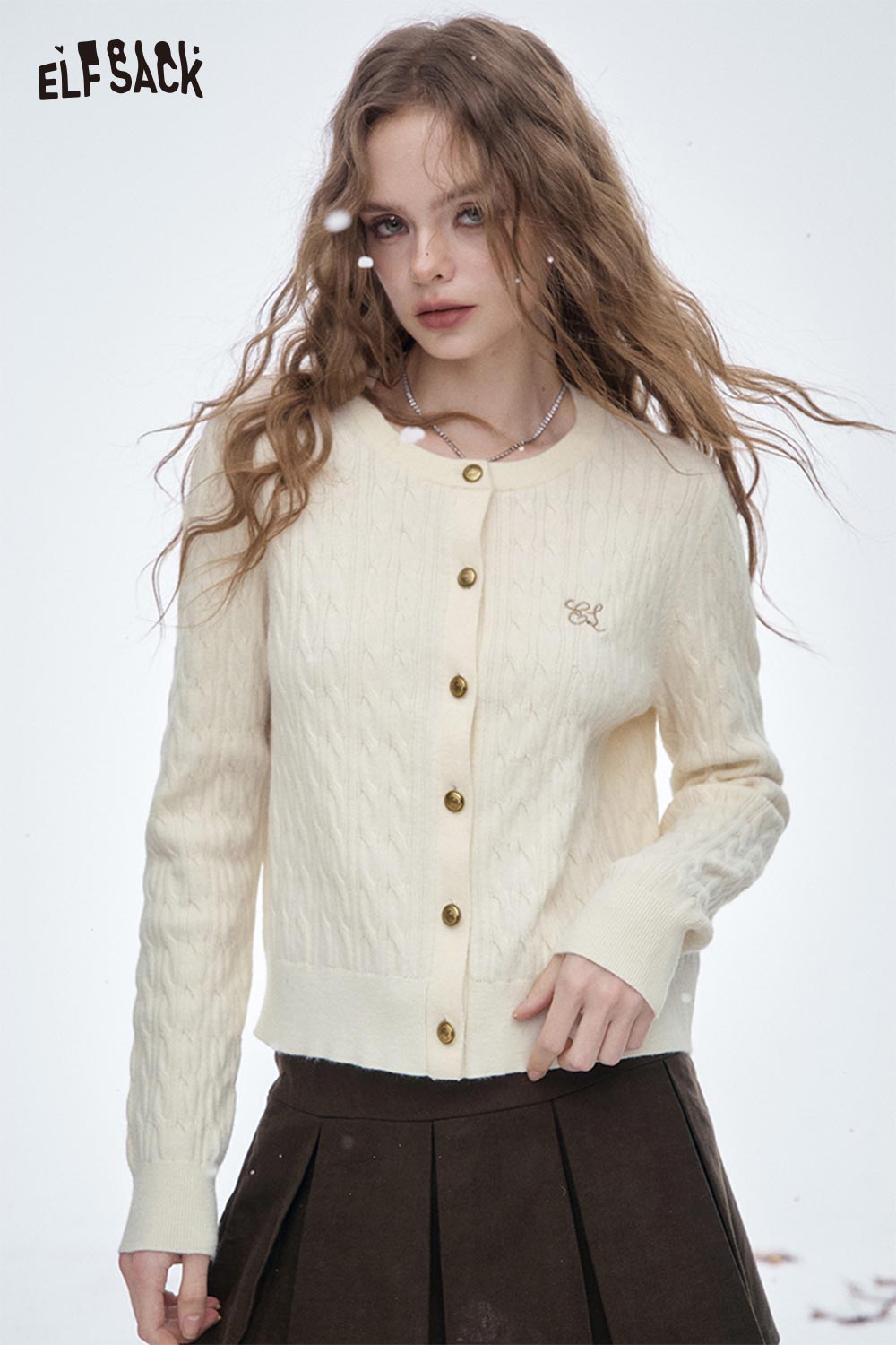 ELFSACK Soft Golden Button Embroidered Knit Sweater