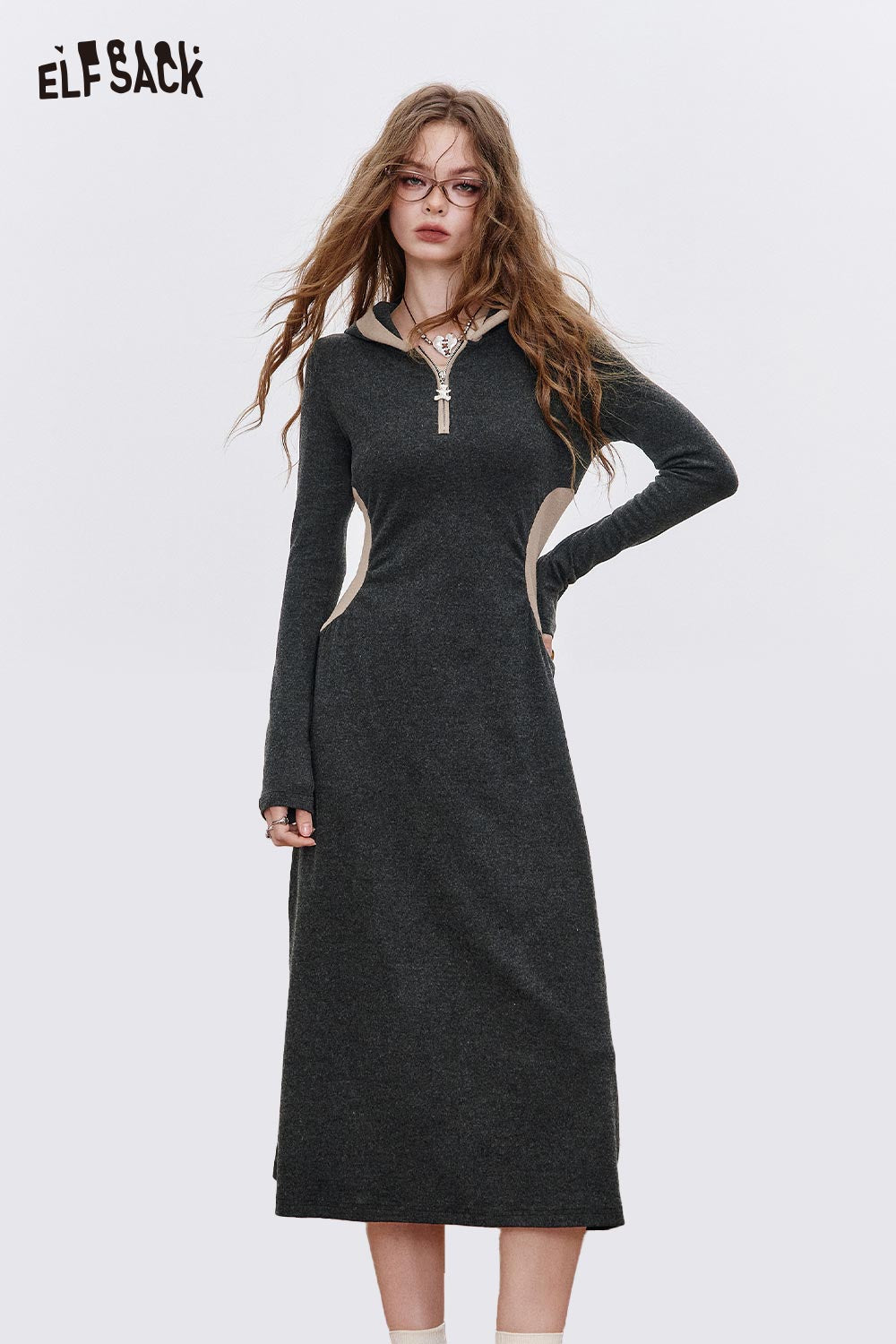 ELFSACK Soft Fabric Drop Shoulder Cut Contrast Color Hooded Dress
