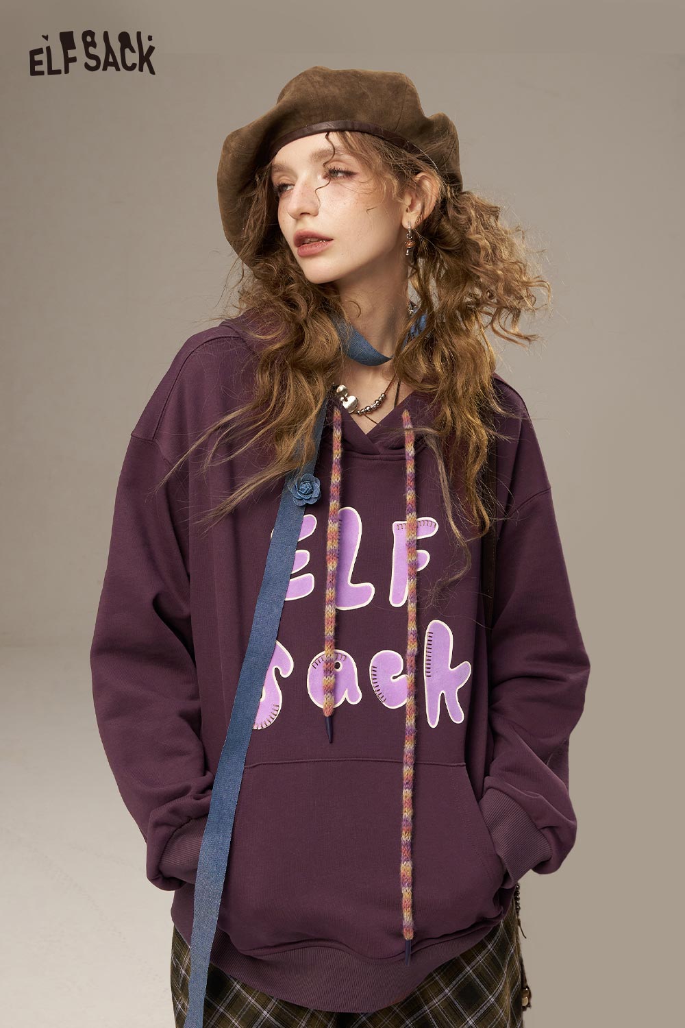 ELFSACK Soft Letter Print Loose Crew Neck Sweatshirt