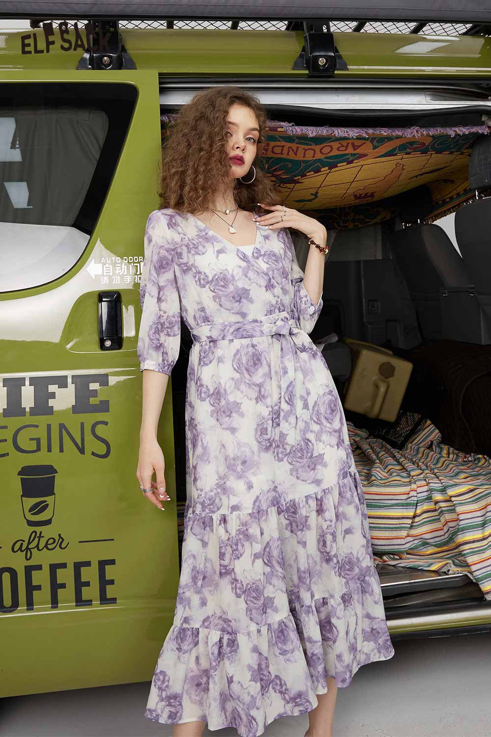 ELFSACK Soft Purple Floral Waist Slimming V Neck Dress